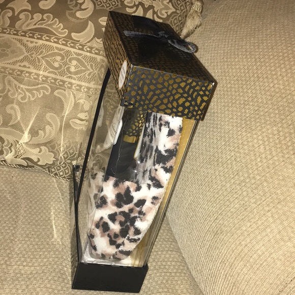 🐾 NWT Goldessence Foot Therapy Gift Set - Picture 6 of 8